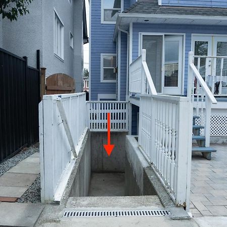 Lovely 1Br Secondary Suite With Separate Entrance ニューウエストミンスター エクステリア 写真