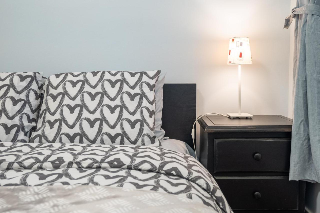 Lovely 1Br Secondary Suite With Separate Entrance ニューウエストミンスター エクステリア 写真