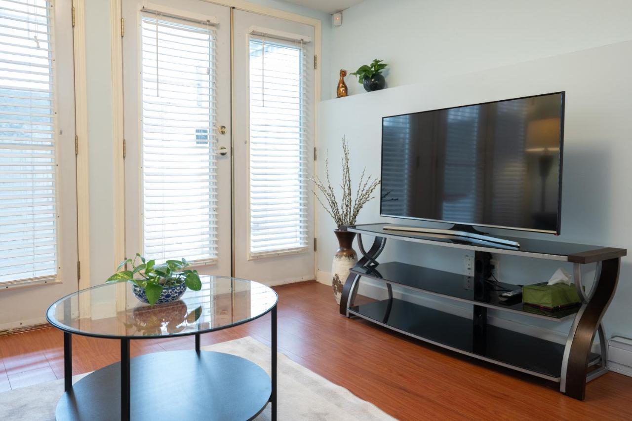 Lovely 1Br Secondary Suite With Separate Entrance ニューウエストミンスター エクステリア 写真