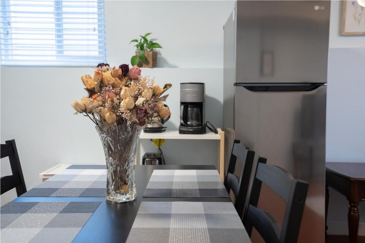 Lovely 1Br Secondary Suite With Separate Entrance ニューウエストミンスター エクステリア 写真